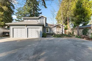 1352 E Park St, Grants Pass, OR 97527 - Photo 46