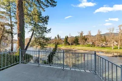 1352 E Park Street, Grants Pass, OR 97527 - Photo 42