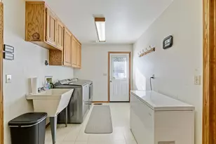 1352 E Park St, Grants Pass, OR 97527 - Photo 36