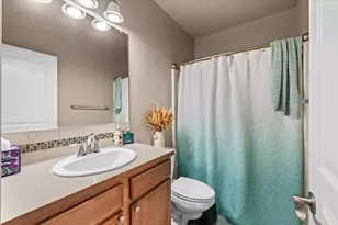 1459 Spring St, Medford, OR 97504 - Photo 14