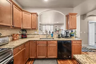 1459 Spring St, Medford, OR 97504 - Photo 8