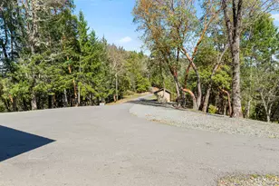 1095 Ingalls Ln, Grants Pass, OR 97527 - Photo 20