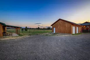 25271 Alfalfa Market Rd, Bend, OR 97701 - Photo 46
