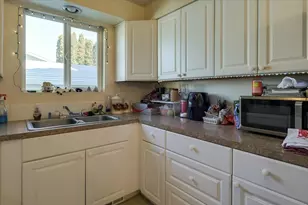 2080 NW 12th St, Redmond, OR 97756 - Photo 22