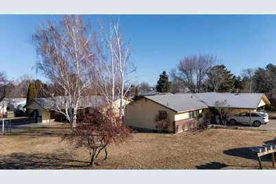 2080 NW 12th Street, Redmond, OR 97756 - Photo 38