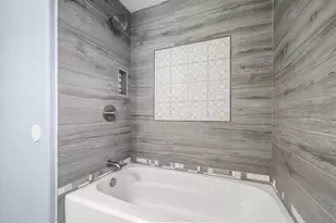 806 NW 8th St, Redmond, OR 97756 - Photo 22