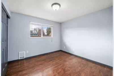 806 NW 8th Street, Redmond, OR 97756 - Photo 18