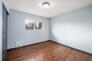 806 NW 8th St, Redmond, OR 97756 - Photo 18