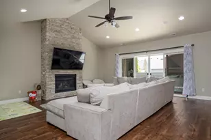 936 Arrowhead Trail, Eagle Point, OR 97524 - Photo 6