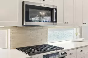 3031 NW Clubhouse Dr, Bend, OR 97703 - Photo 14