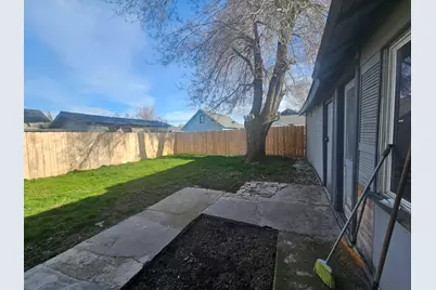 1720 Menlo Way, Klamath Falls, OR 97601 - Photo 18