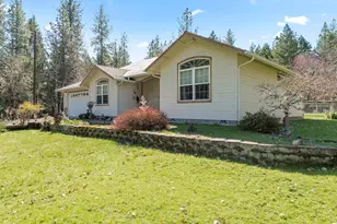 698 Ewe Creek Rd, Grants Pass, OR 97526 - Photo 24