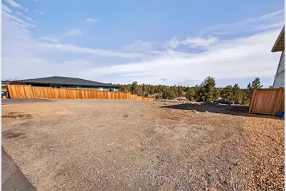 3639 SW 43rd Street, Redmond, OR 97756 - Photo 6