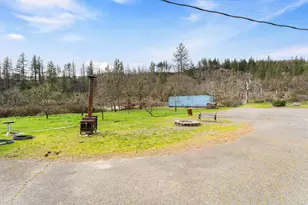 7511 Hugo Rd, Grants Pass, OR 97526 - Photo 32
