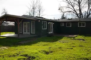 2060 Melody Ln, Medford, OR 97504 - Photo 28