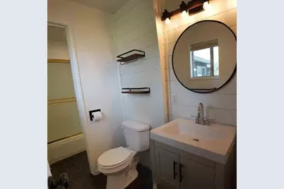 2060 Melody Lane, Medford, OR 97504 - Photo 12