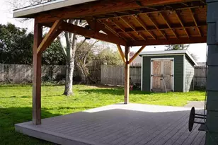 2060 Melody Ln, Medford, OR 97504 - Photo 26