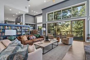 69205 Hawksflight Dr, Sisters, OR 97759 - Photo 2