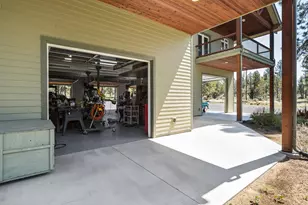 69205 Hawksflight Dr, Sisters, OR 97759 - Photo 44