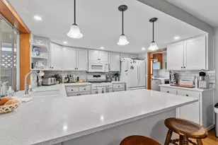 296 Brandon St, Central Point, OR 97502 - Photo 8