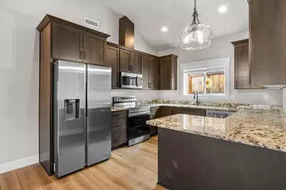 305 Moody Lane, Medford, OR 97501 - Photo 10