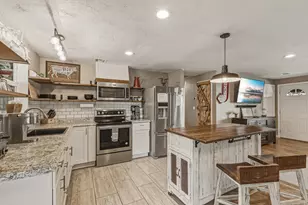 1733 Howell Ave, Medford, OR 97501 - Photo 10