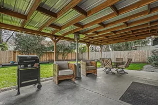 1733 Howell Ave, Medford, OR 97501 - Photo 8