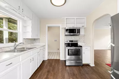 185 Peach Street, Merlin, OR 97532 - Photo 12