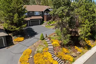 3057 N W Colonial Dr, Bend, OR 97703 - Photo 2