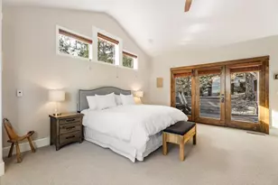 3057 N W Colonial Dr, Bend, OR 97703 - Photo 16