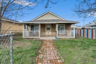 859 NW Ewen St, Prineville, OR 97754 - Photo 4