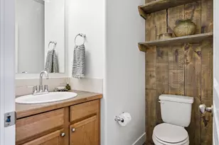21269 SE Golden Market Ct, Bend, OR 97702 - Photo 22