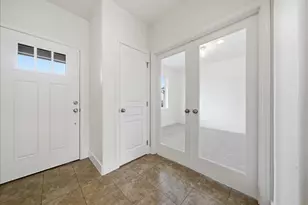 21269 SE Golden Market Ct, Bend, OR 97702 - Photo 4