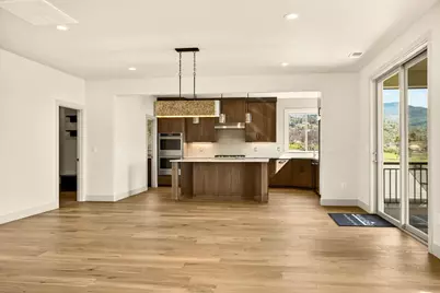 5626 Autumn Park Drive, Medford, OR 97504 - Photo 14