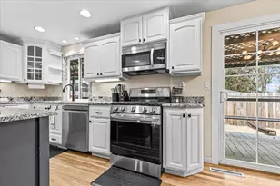 201 N Keene Way Dr, Medford, OR 97504 - Photo 10