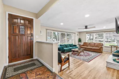 201 N Keene Way Drive, Medford, OR 97504 - Photo 4