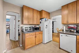 442 NE Baker Dr, Grants Pass, OR 97526 - Photo 6