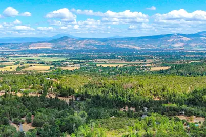 685 Jacksonville Res Road, Jacksonville, OR 97530 - Photo 10