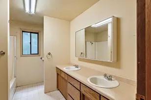 685 Jacksonville Res Rd, Jacksonville, OR 97530 - Photo 40