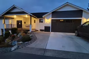 2357 Robertson Crest, Grants Pass, OR 97527 - Photo 2