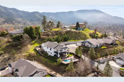 2357 Robertson Crest, Grants Pass, OR 97527 - Photo 48