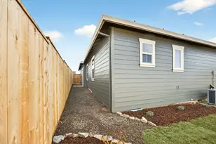 3743 Carlin Dr, Medford, OR 97504 - Photo 40