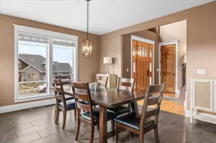 637 Oak Wood, Eagle Point, OR 97524 - Photo 8