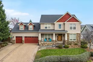 637 Oak Wood, Eagle Point, OR 97524 - Photo 2