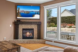 637 Oak Wood, Eagle Point, OR 97524 - Photo 12