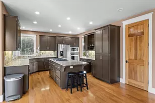 637 Oak Wood, Eagle Point, OR 97524 - Photo 14