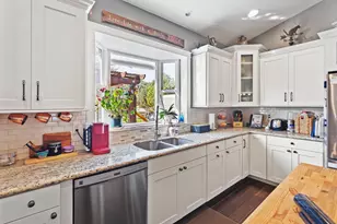 9547 Old Stage Rd, Central Point, OR 97502 - Photo 36