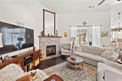 9547 Old Stage Road, Central Point, OR 97502 - Photo 32