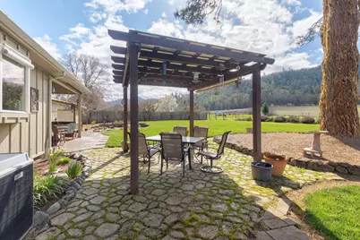 9547 Old Stage Road, Central Point, OR 97502 - Photo 20