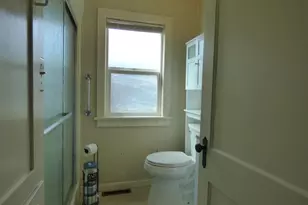 116 NE Evelyn Ave, Grants Pass, OR 97526 - Photo 18